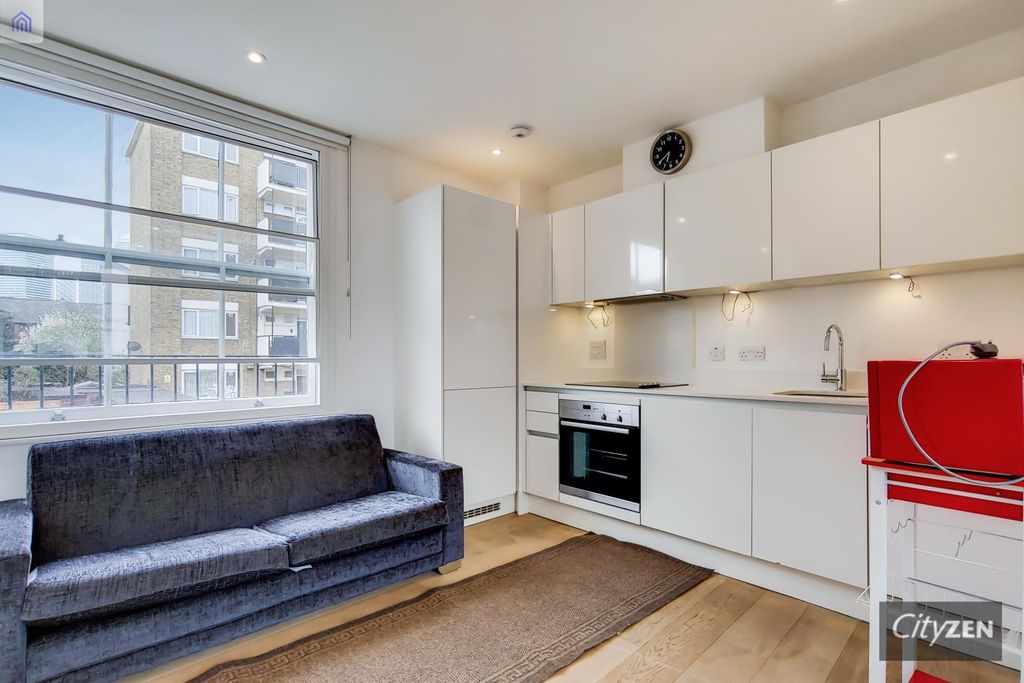 Property photo 1 of 12 Studio