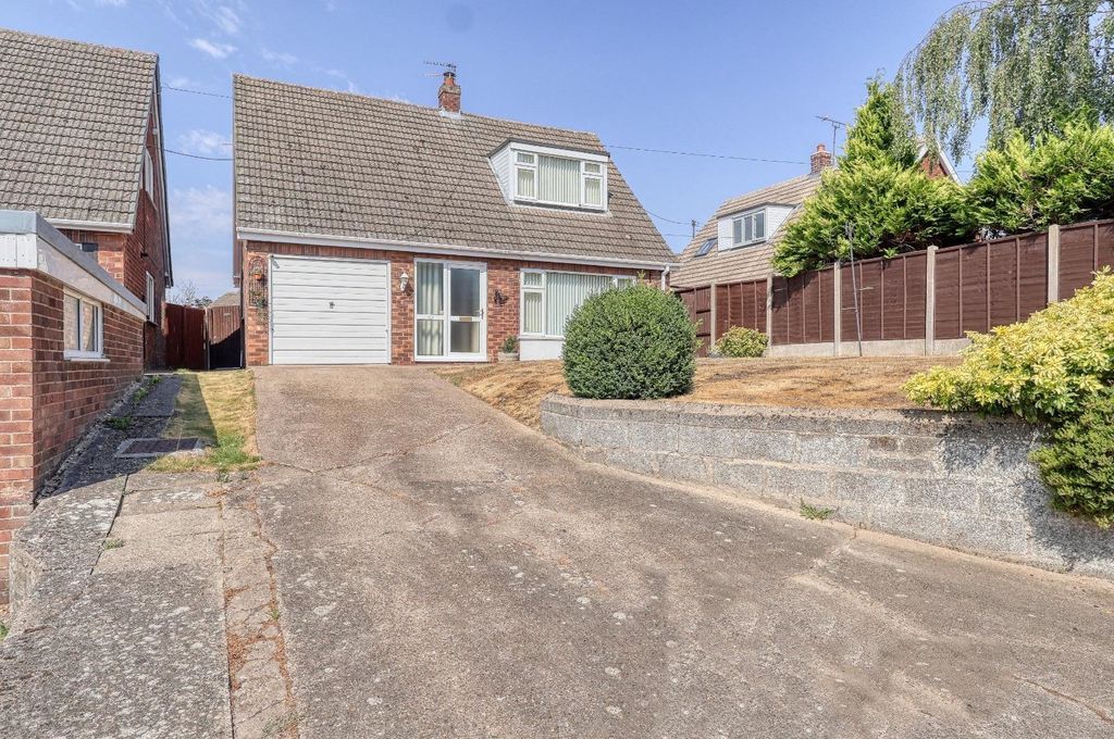 Property photo 2 of 19 Frontal