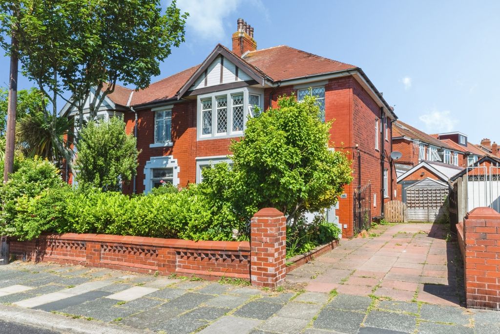 Property photo 1 of 14 Pbox-Img.Jpg