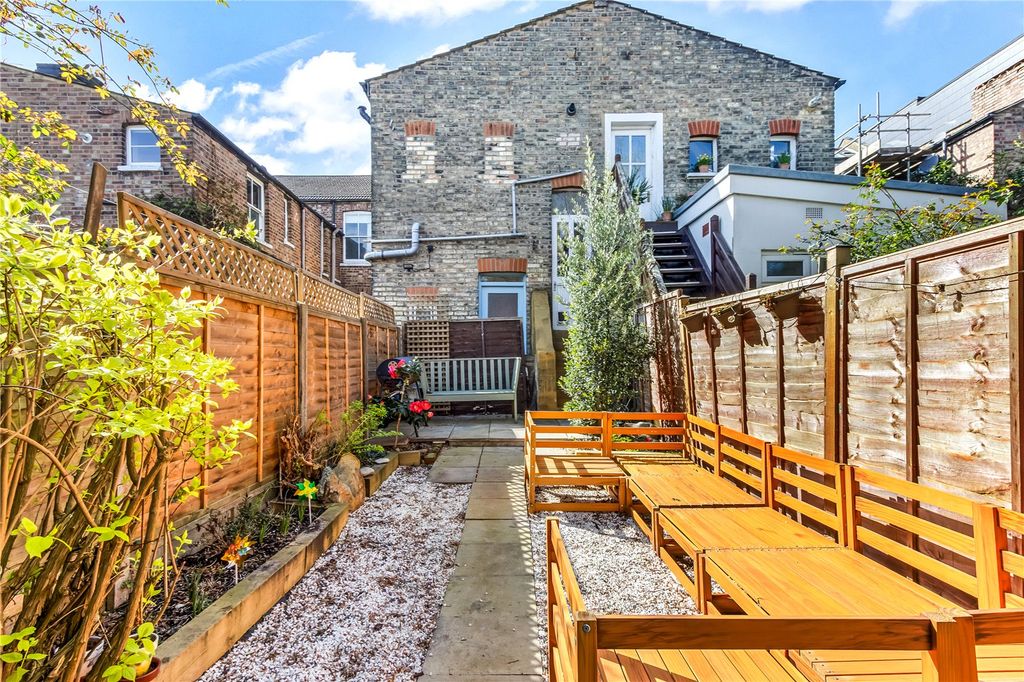 Property photo 3 of 18 Picture No. 20