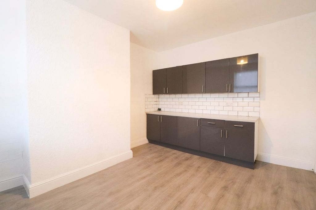 Property photo 3 of 9 Picture No. 22