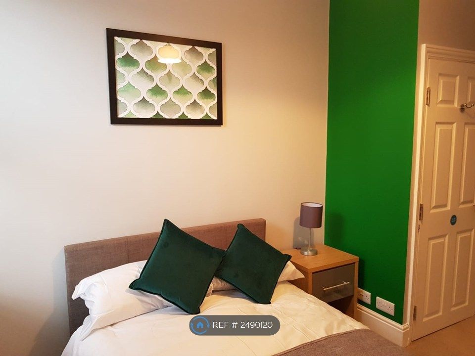 Property photo 3 of 11 Room 4- Available
