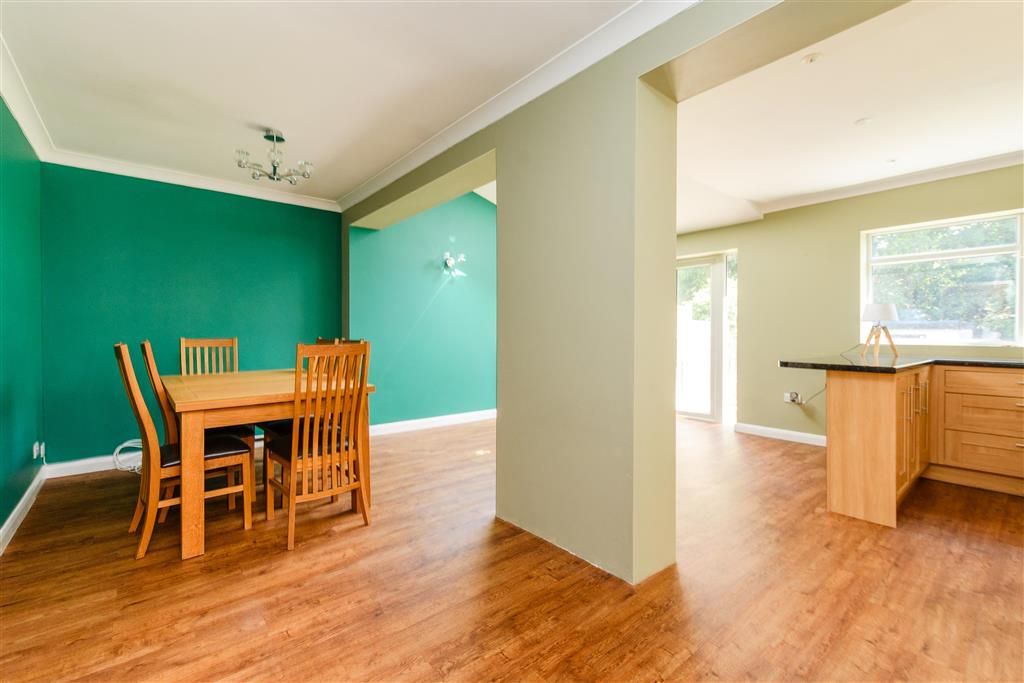 Property photo 3 of 19 Dining Area