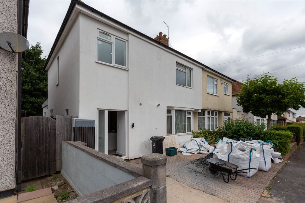 Property photo 2 of 15 Picture No. 06