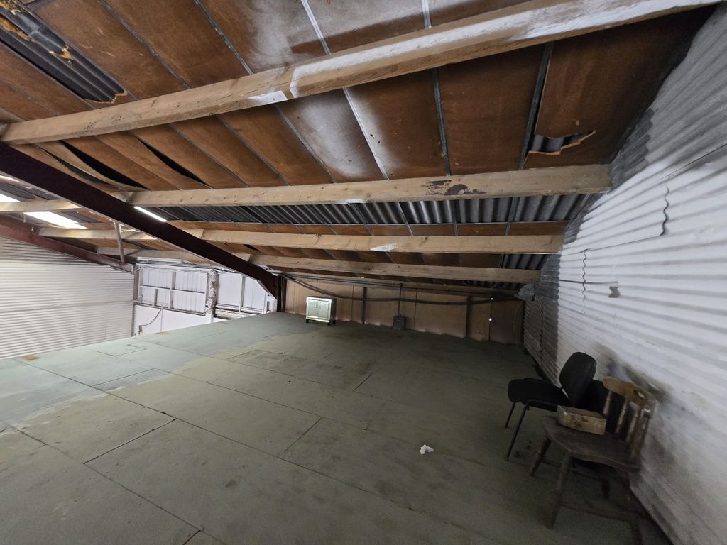 Property photo 2 of 5