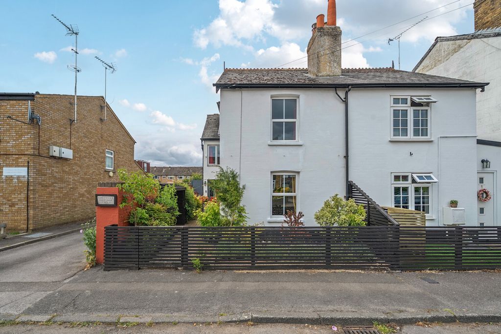 Property photo 1 of 13 1304917-53-6840B6...