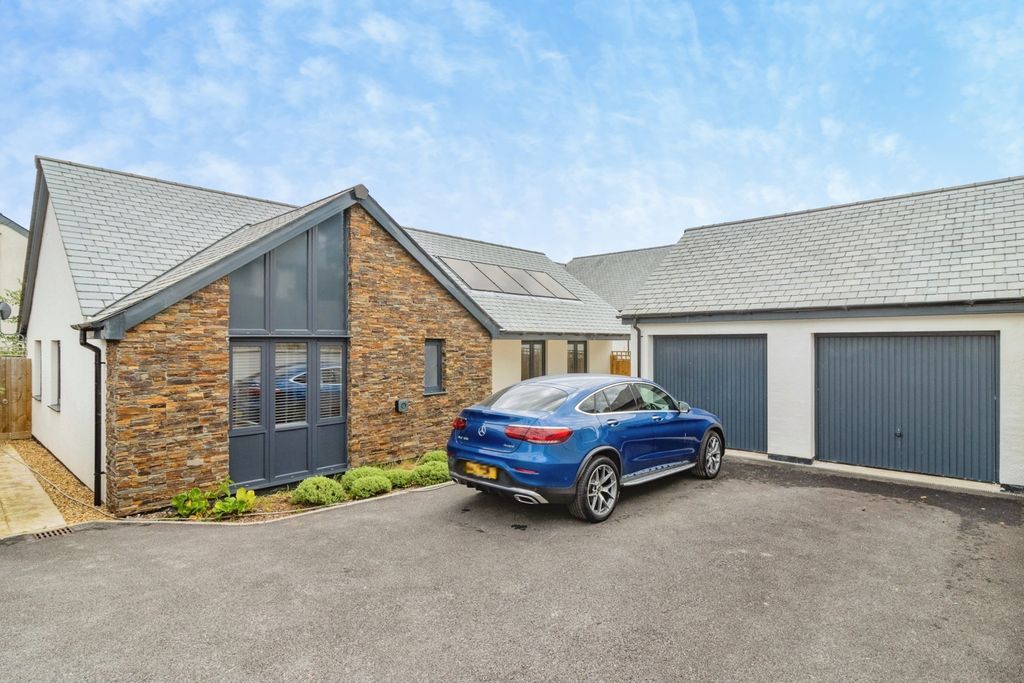 Property photo 1 of 22 Pbox-Img.Jpg