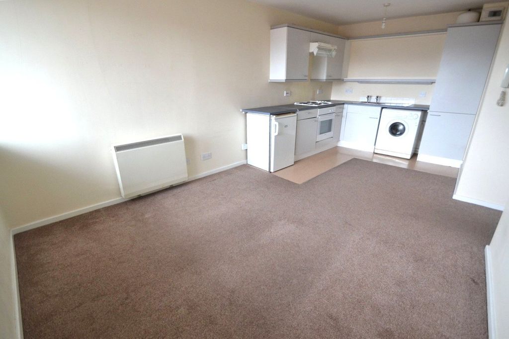 Property photo 2 of 7 Picture No. 17