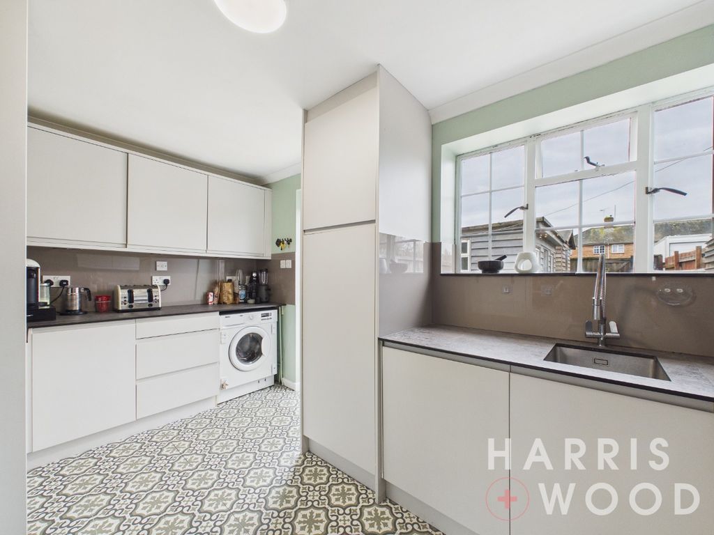 Property photo 3 of 21 4896245