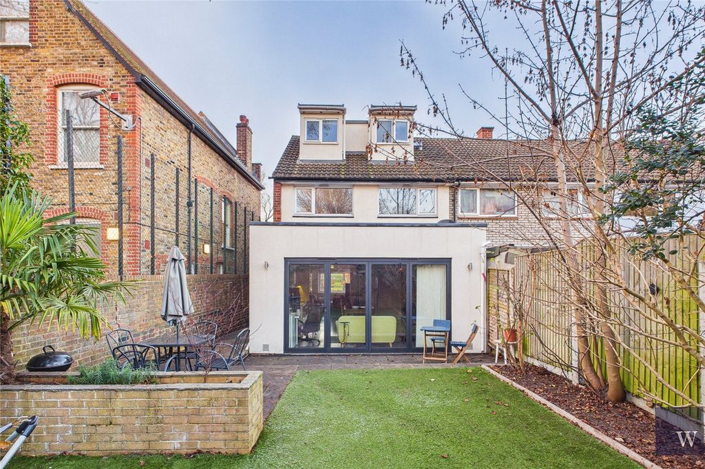 Property photo 3 of 15 Picture No. 16