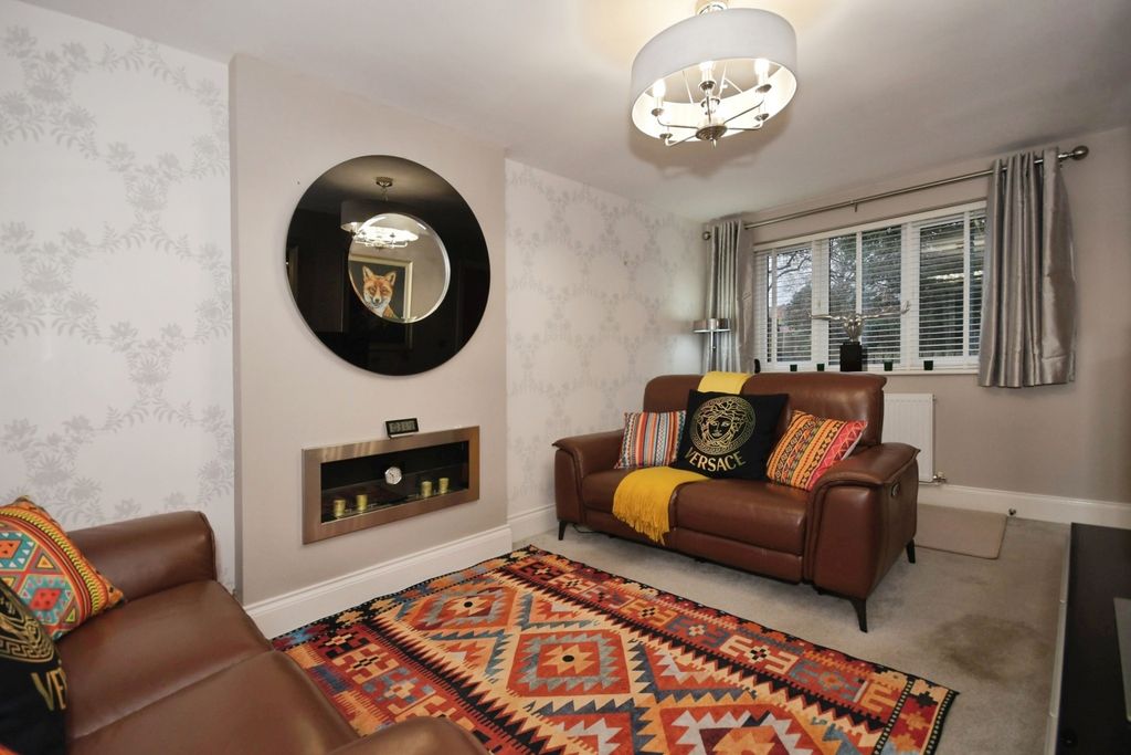 Property photo 3 of 17 Pbox-Img.Jpg