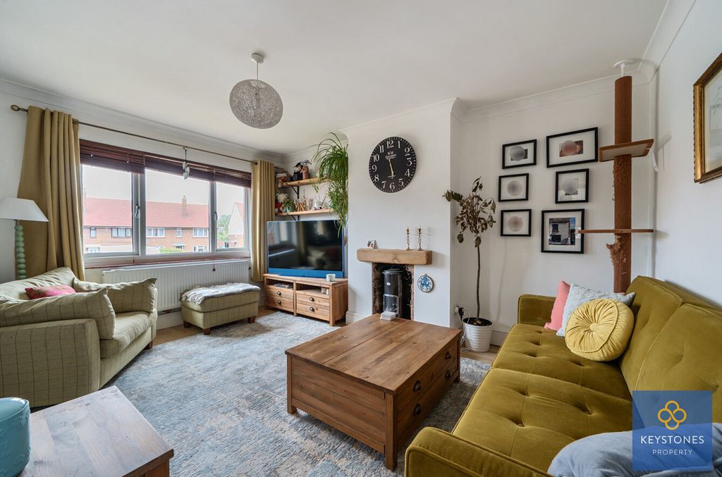 Property photo 3 of 20