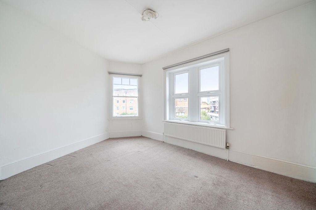 Property photo 3 of 12 Bedroom