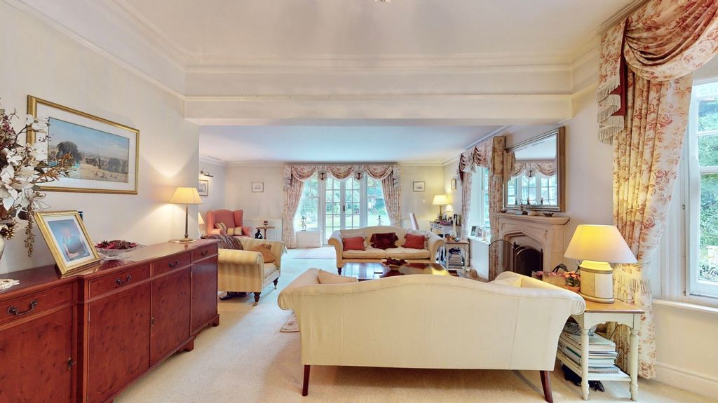 Property photo 2 of 22 Picture No. 23