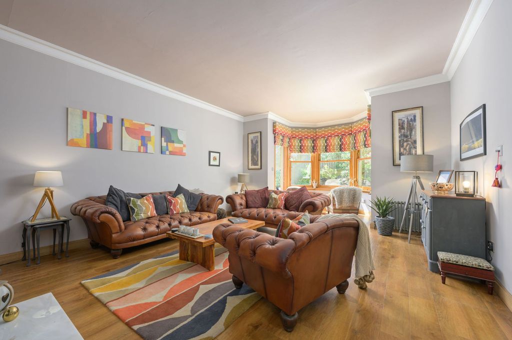 Property photo 3 of 51