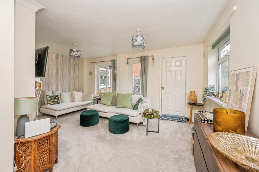 Property photo 3 of 19