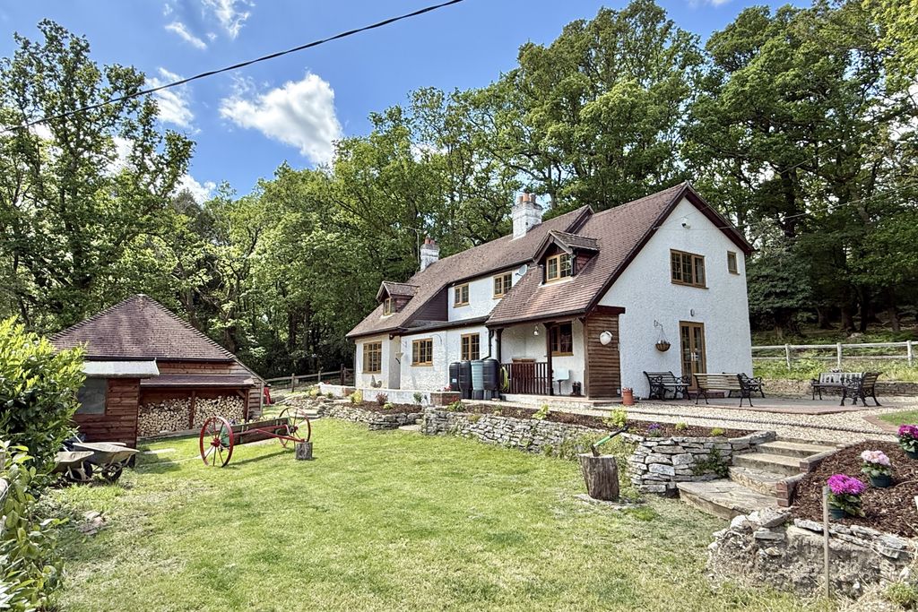 Property photo 1 of 42 4 Bedroom Detached Forest Cottage