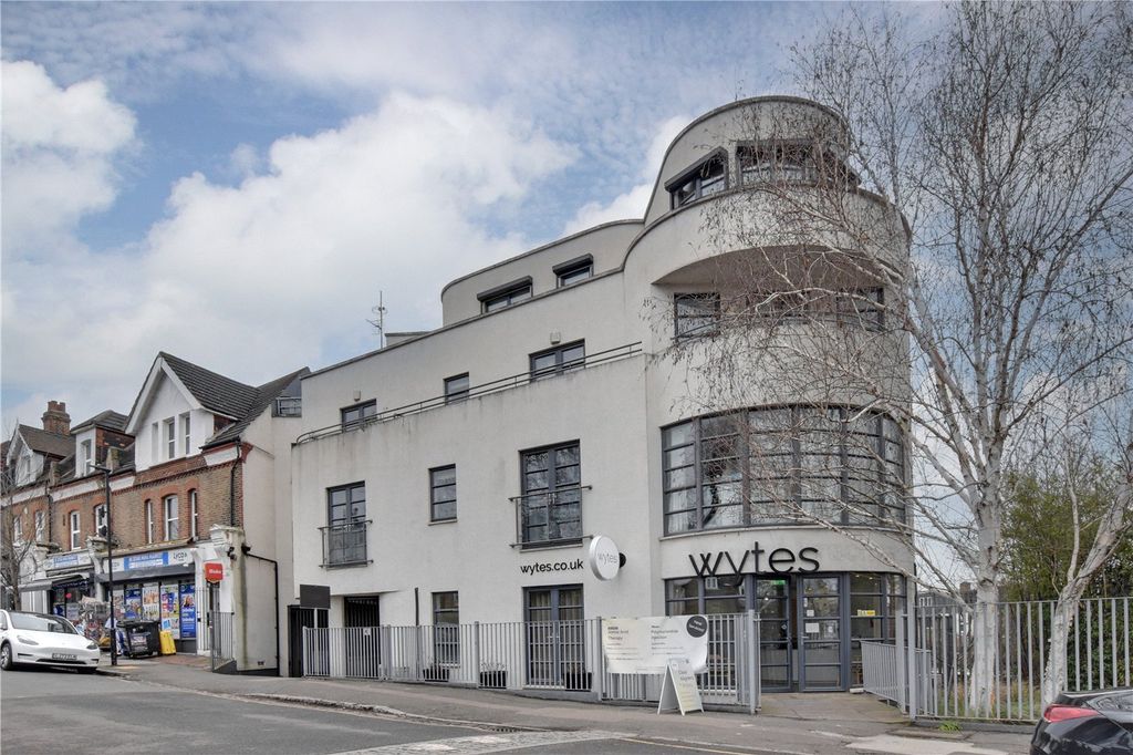 Property photo 1 of 10 Picture No. 12