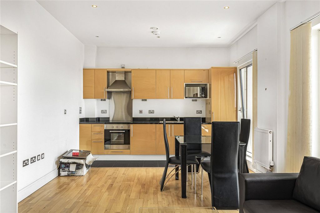 Property photo 2 of 15 Kitchen