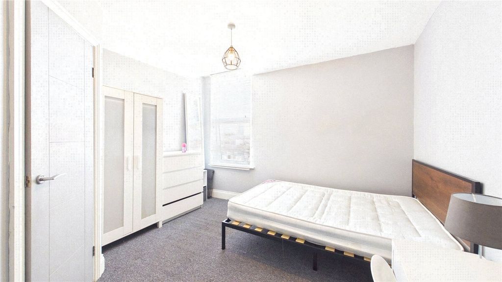 Property photo 1 of 12 Picture No. 09