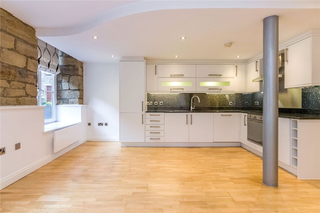 Property photo 2 of 19 Living Kitchen Diner