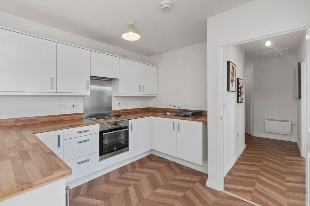 Property photo 2 of 22