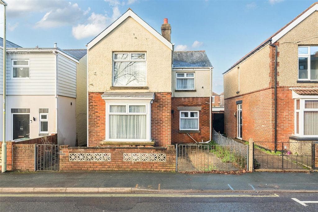 Property photo 1 of 15 Exterior