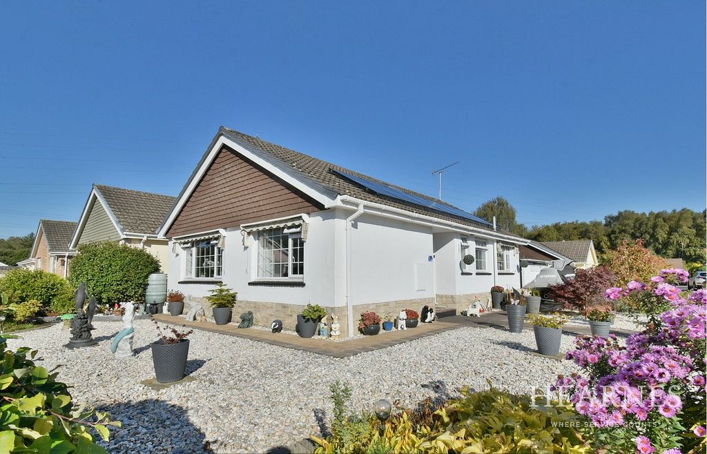 Property photo 1 of 11