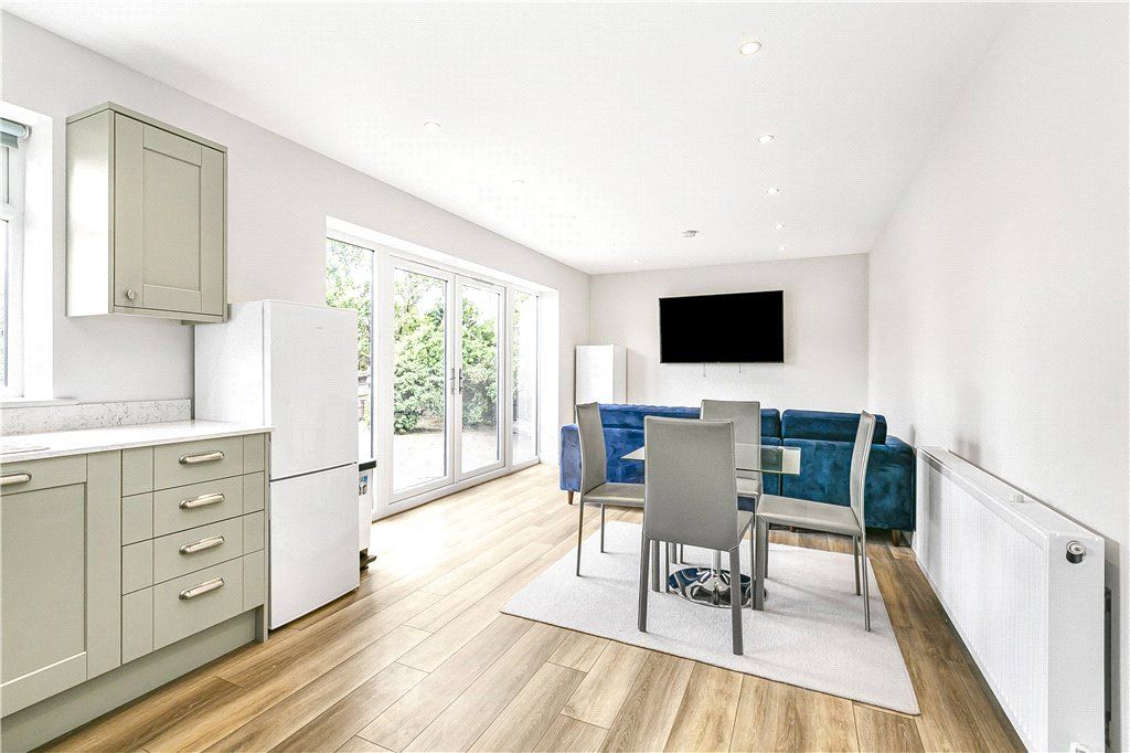 Property photo 2 of 10 Kitchen/Living Room