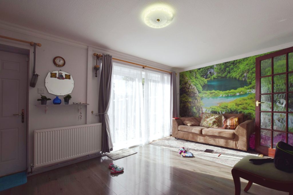 Property photo 3 of 13 E18Efdeb-0Bde504E-B036-4Ab5-B5Df-85798C7C62A6