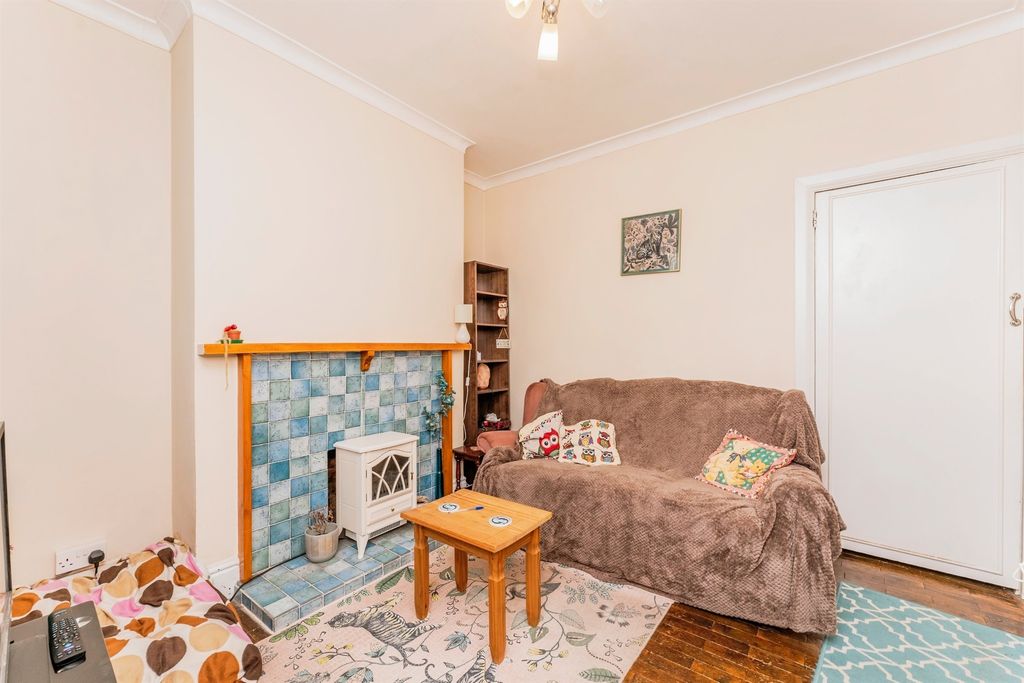 Property photo 3 of 14