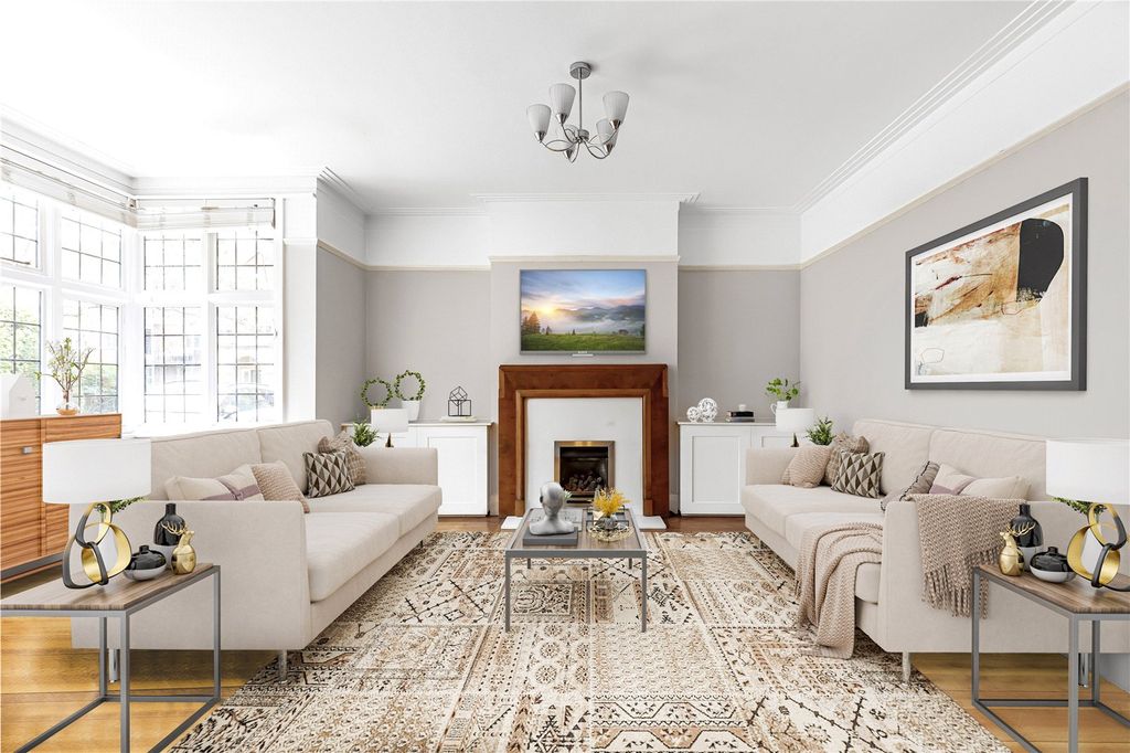 Property photo 1 of 9 Living Room