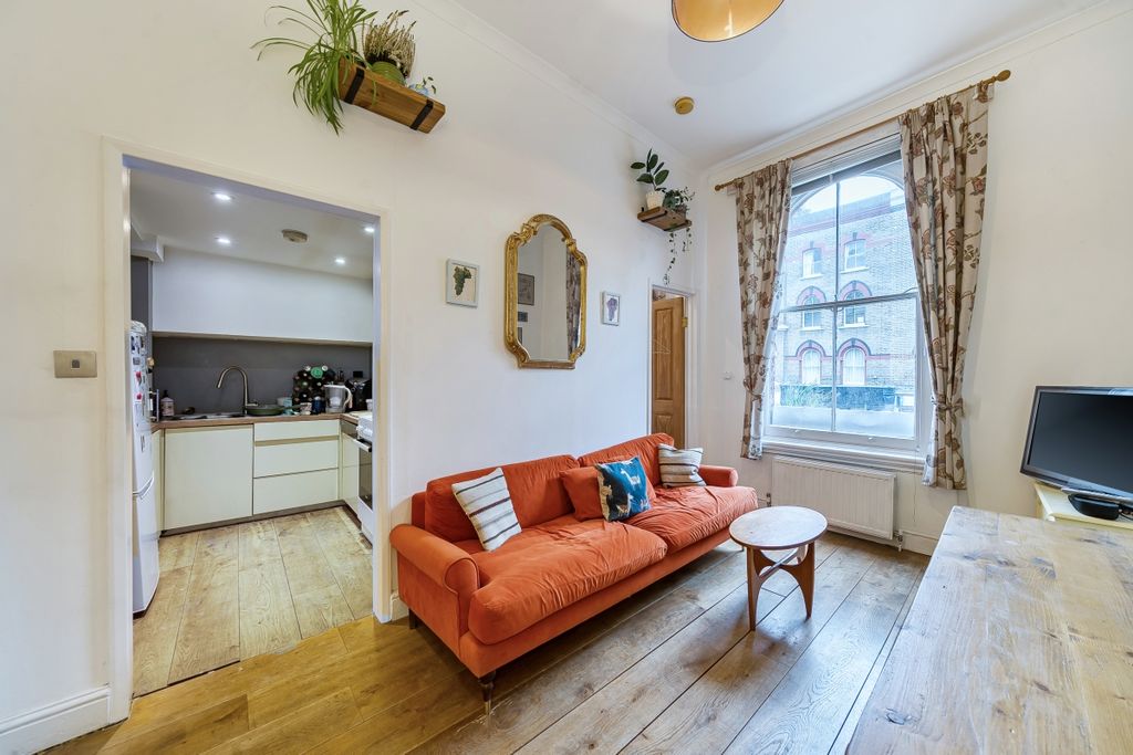 Property photo 2 of 11 1415752-6-6995E5c...