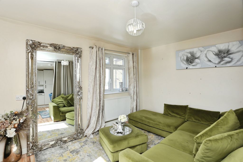 Property photo 1 of 14 Open Plan Living