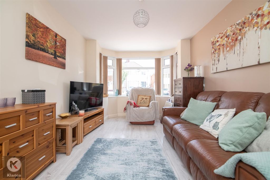 Property photo 2 of 14 Bayfordave-12.Jpg
