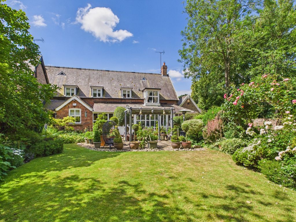 Property photo 2 of 25 4817075