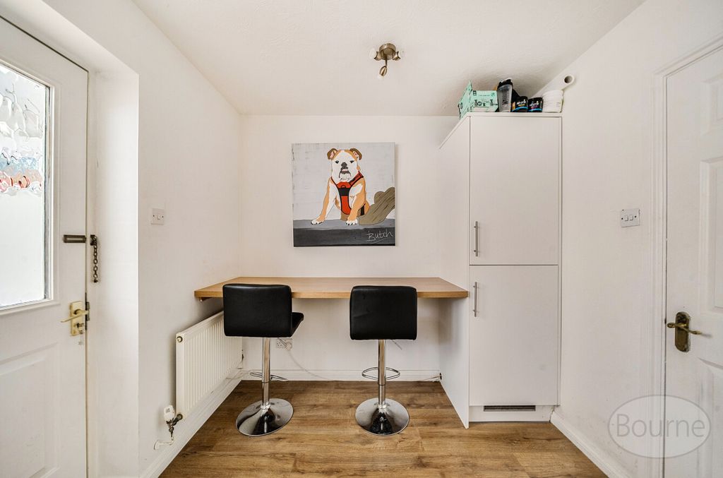 Property photo 3 of 9 4B63B6Fd-33B5-496...
