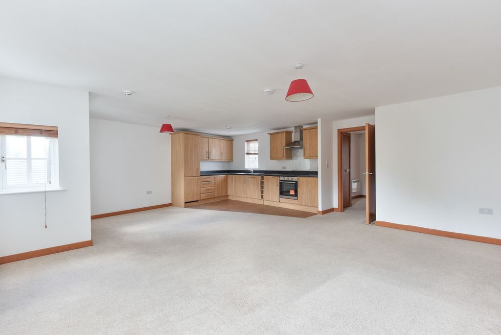 Property photo 2 of 14 4986823