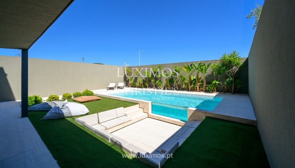 Property photo 1 of 30
