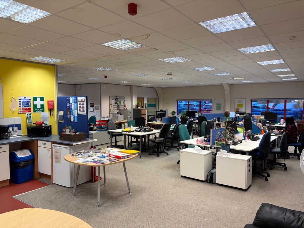 Property photo 3 of 13 Open Plan 2 Widemarsh.Jpeg