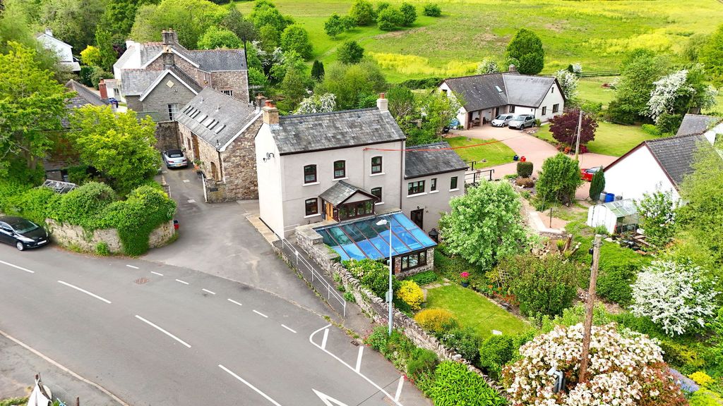 Property photo 1 of 41