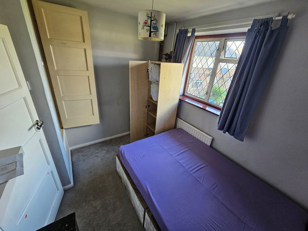 Property photo 2 of 3