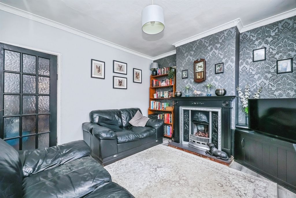 Property photo 2 of 15