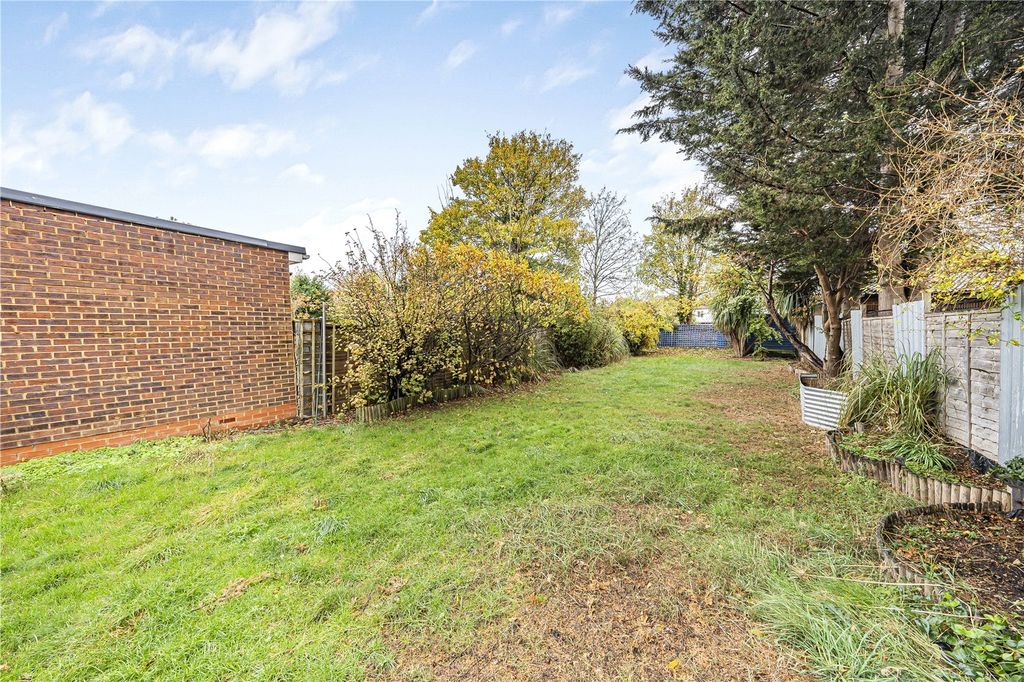 Property photo 2 of 18 Picture No. 29