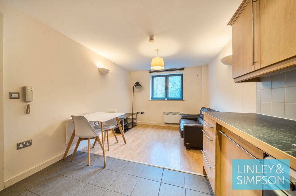 Property photo 3 of 9 Picture No. 20