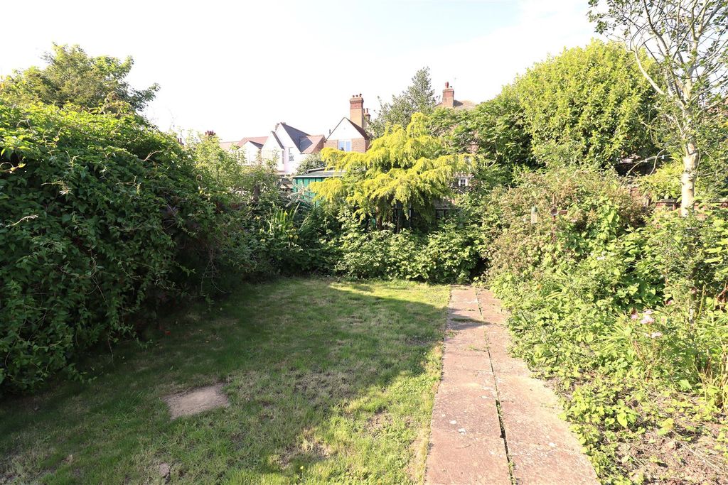 Property photo 2 of 14