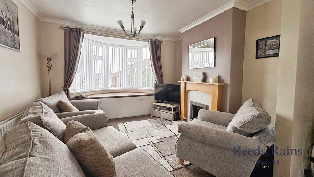 Property photo 2 of 12 Pbox-Img.Jpg