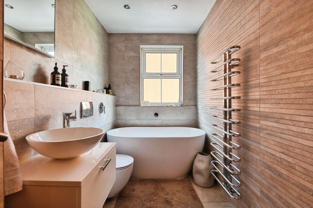 Property photo 3 of 34 3Pre21.Jpg