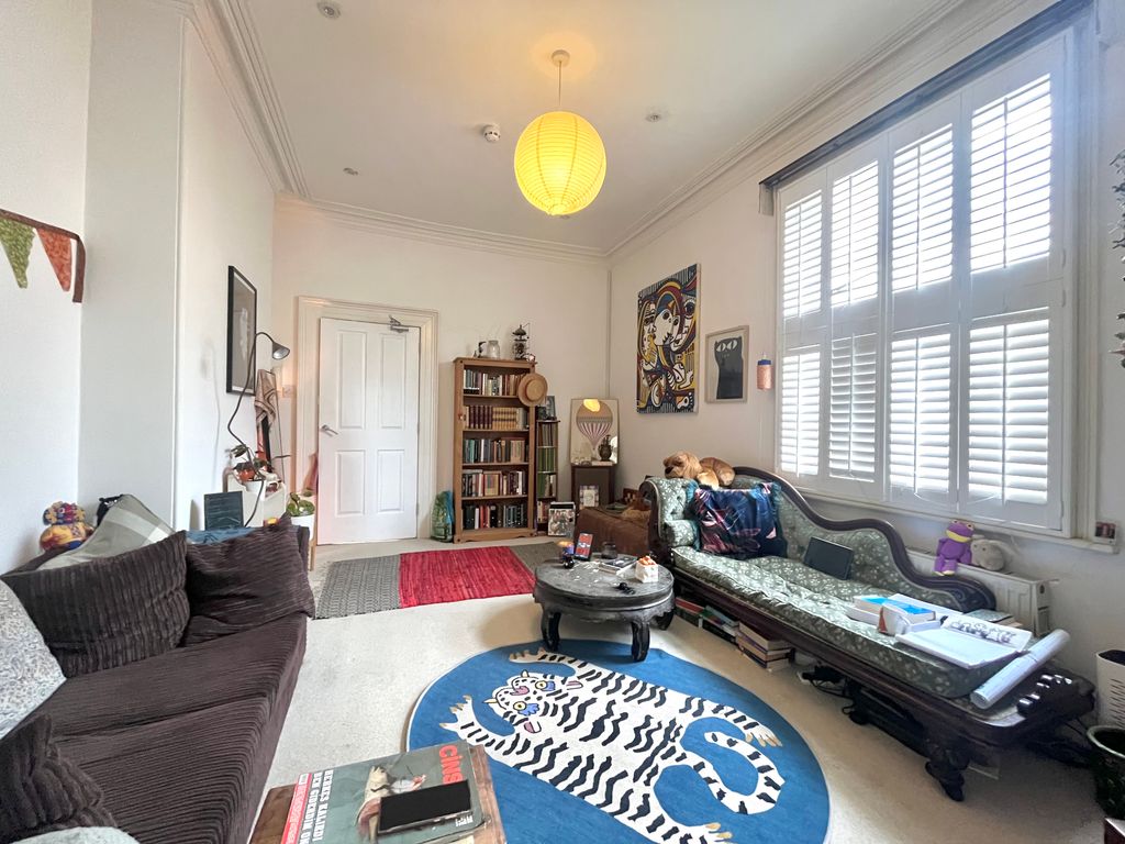 Property photo 2 of 8