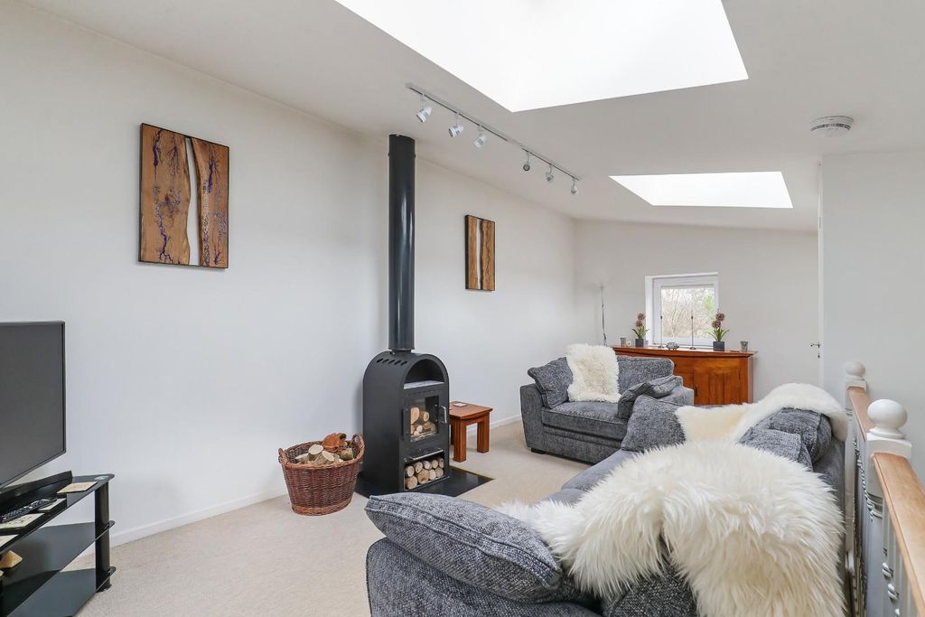 Property photo 2 of 22 Ph13_6391961.Jpg